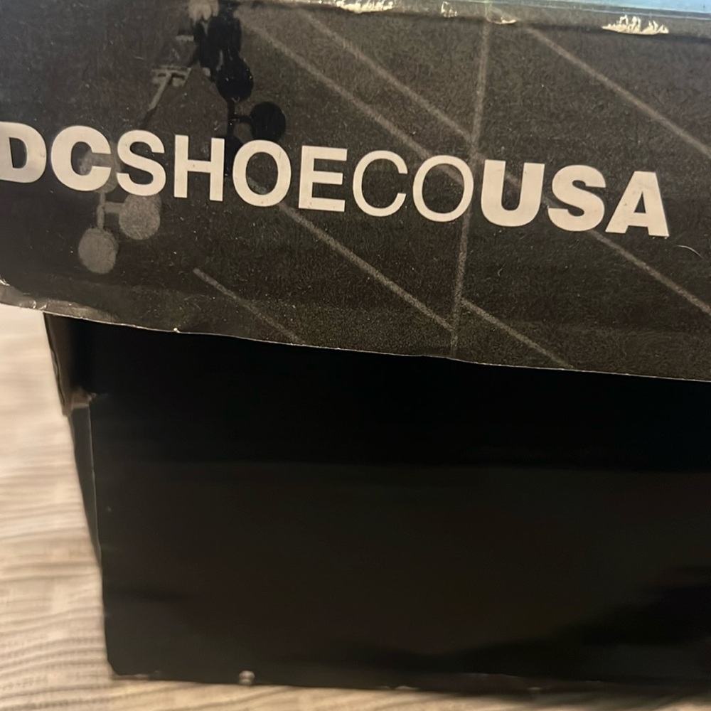 Brand New DC skate shoes
